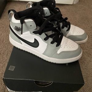 Jordan 1 Mid (preschool)